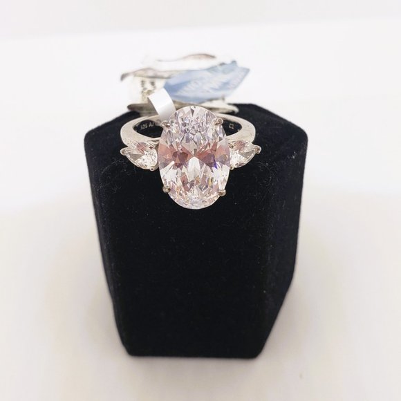 Semi Precious Swarovski Cubic Zirconia Ring (Size 7) - Picture 3 of 11